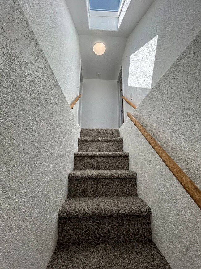 Building Photo - Quaint 3 Bedroom, 1 Bath Home in NW McMinnville