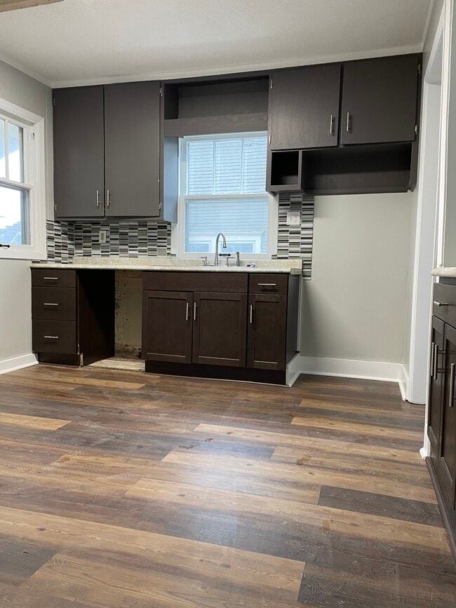 Building Photo - 4923 Chicago St