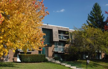 Building Photo - Islander Apartments