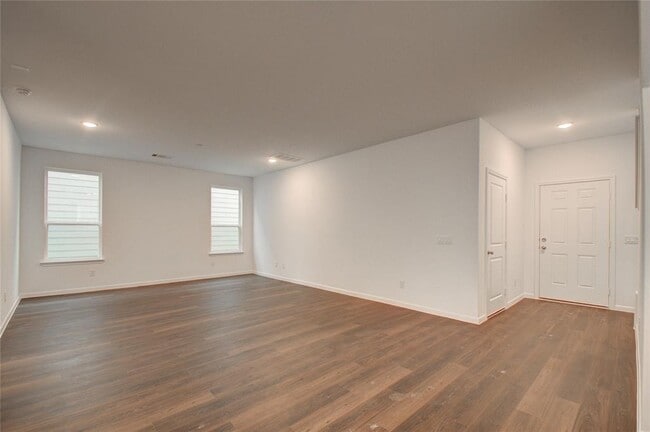 Building Photo - 10123 Clearwick St