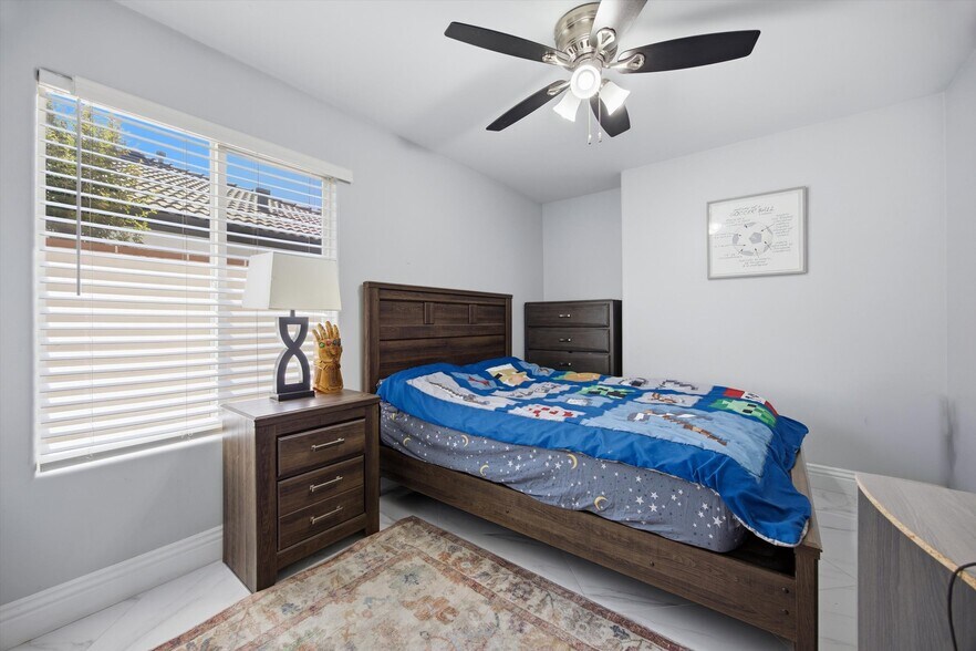 Building Photo - 10721 Loughton Ave