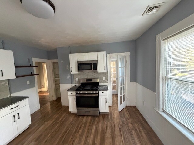 Building Photo - 269 Sargeant St