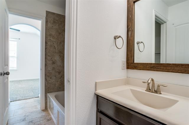 Building Photo - 16309 Stillhouse Hollow Ct