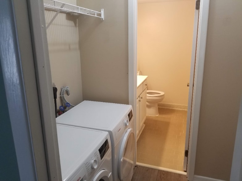 Building Photo - 5709 Lyons View Pike