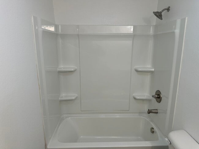 Building Photo - 10A Hiland Pl