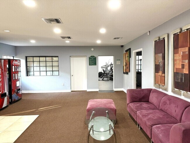 Building Photo - 8255 Severn Dr