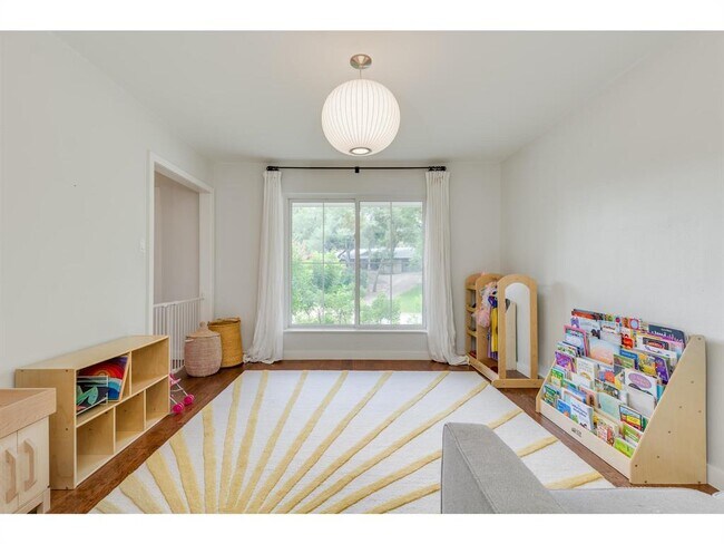 Building Photo - 8700 Mountainwood Cir