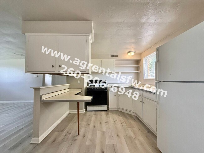 Building Photo - 4729 Northcrest Dr