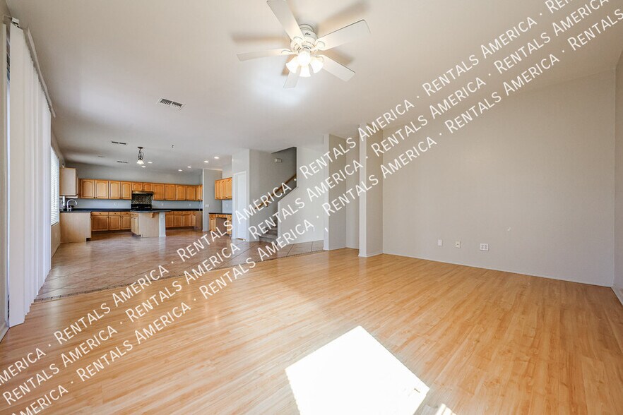 Building Photo - 1155 E Winchester Pl