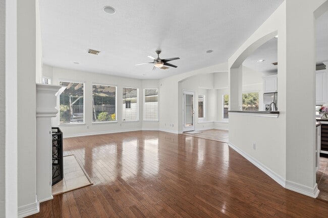 Building Photo - 5630 Ashford Ridge Ln