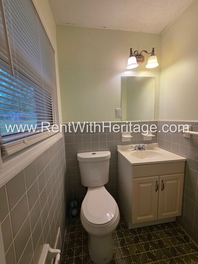 Building Photo - Gorgeous 4 Sided Brick Home/ Upgrades Galore/ Full Unfinished Basement