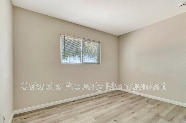 Building Photo - 132 Prospect St