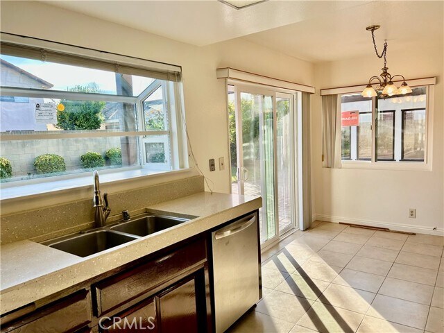 Building Photo - 2332 W 233rd St