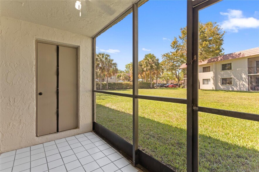 Building Photo - 16211 Saddle Club Rd