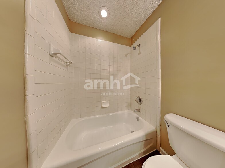 Building Photo - 7295 US Open Blvd