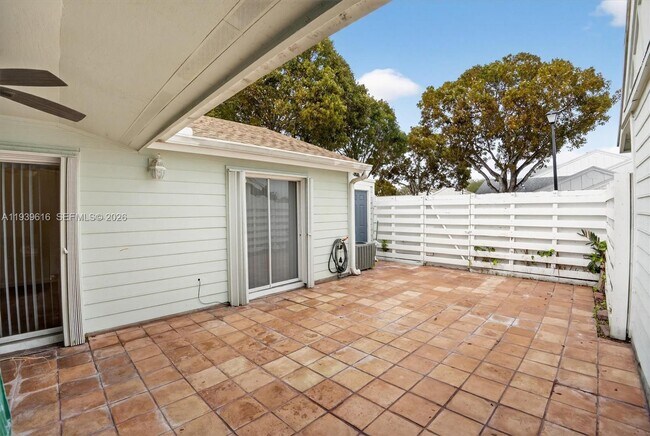 Building Photo - 13773 SW 147th Cir Ln