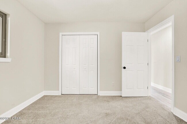 Building Photo - 5204 Park St