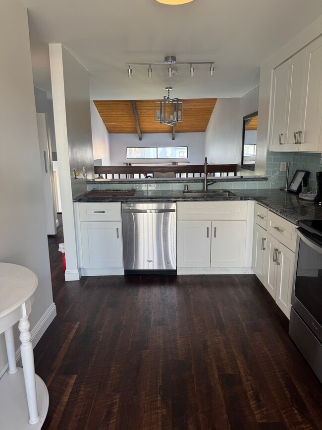 Building Photo - 3412 Via Alicante