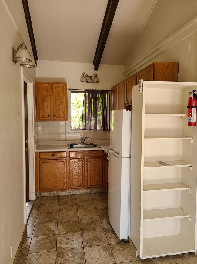 Building Photo - 2bd/1ba Cottage in Makawao Ranch Acres