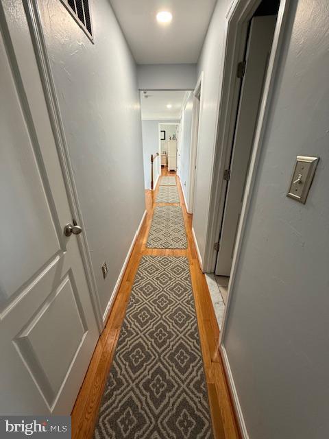 Building Photo - 8002 Middlebury Dr