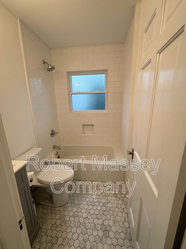 Building Photo - 4109 Winchester Rd