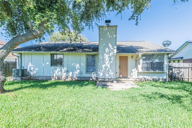 Building Photo - 11438 Brook Meadow Dr