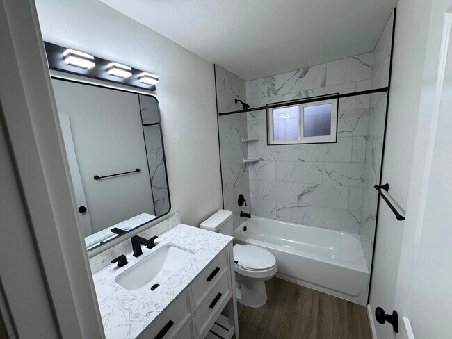 Building Photo - 2126 N Glenn Ave