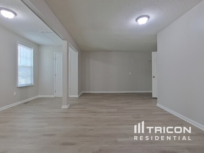 Building Photo - 228 Seton Hall Dr