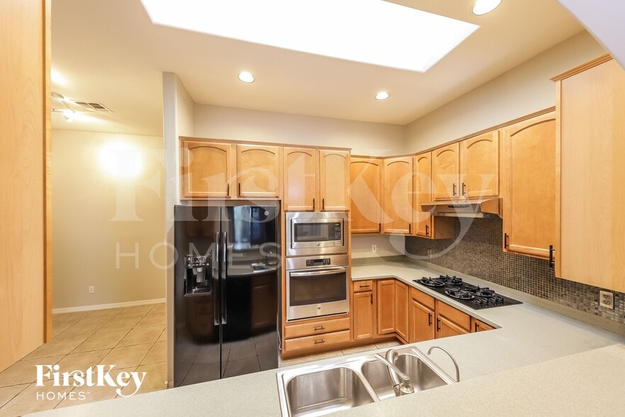 Building Photo - 26735 N 65th Dr