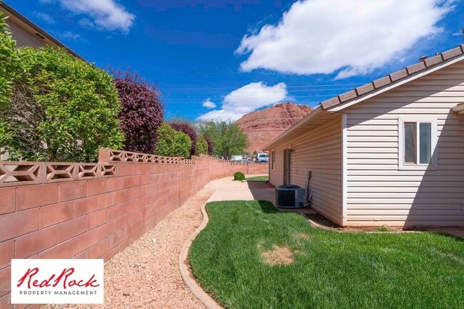 Building Photo - Spacious 3-Bed, 2-Bath Ivins Townhome – Do...