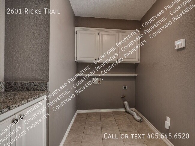 Building Photo - 2601 Ricks Trail