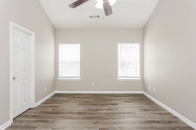 Building Photo - 3109 Canter Ct NE