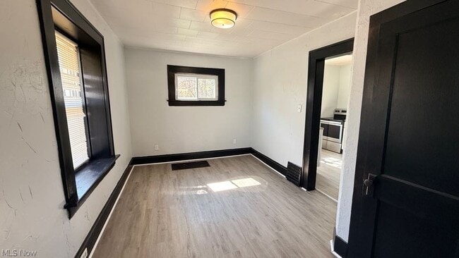 Building Photo - 1432 League St