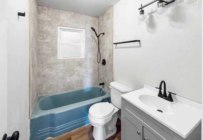 Building Photo - 1401 Ave M