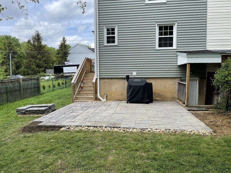 Building Photo - 430 E Pennsylvania Ave