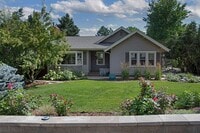 Building Photo - 916 Poly Dr