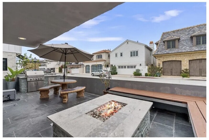 Building Photo - 1317 W Bay Ave