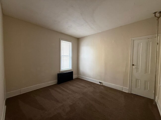 Building Photo - 32-34 E North St