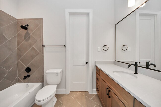 Building Photo - 6515 Old Olive Tree Dr