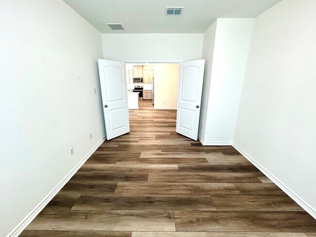 Building Photo - *COMING SOON* Spacious 3BD/2BA Near Briggs Ranch Golf Club with Office & 2-Car Garage!