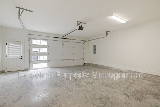 Building Photo - 337 Sophia Rain Dr