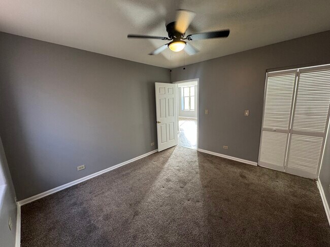 Building Photo - 542 E 48th St