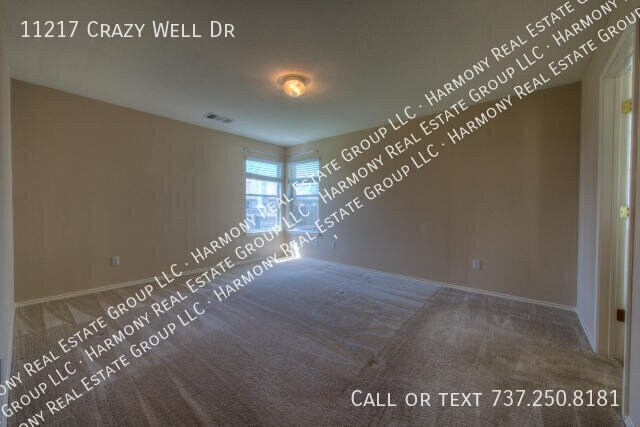 Building Photo - 11217 Crazy Well Dr