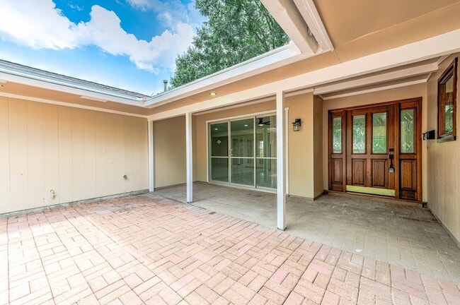 Building Photo - 1610 Richvale Ln