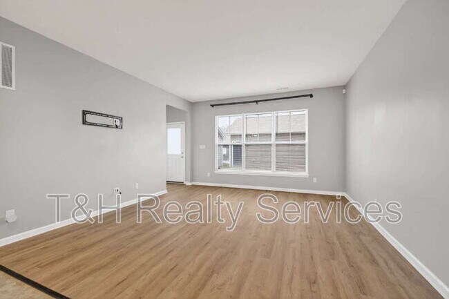 Building Photo - 156 Haugh St