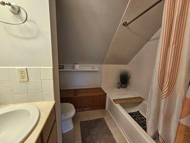 Building Photo - 29 Argyle Ave