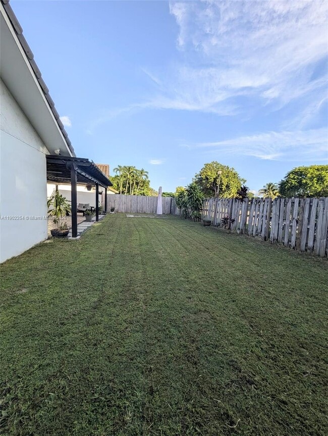 Building Photo - 15356 SW 42nd Ln