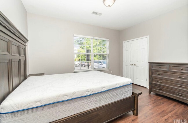 Building Photo - 2631 Oldgate Dr