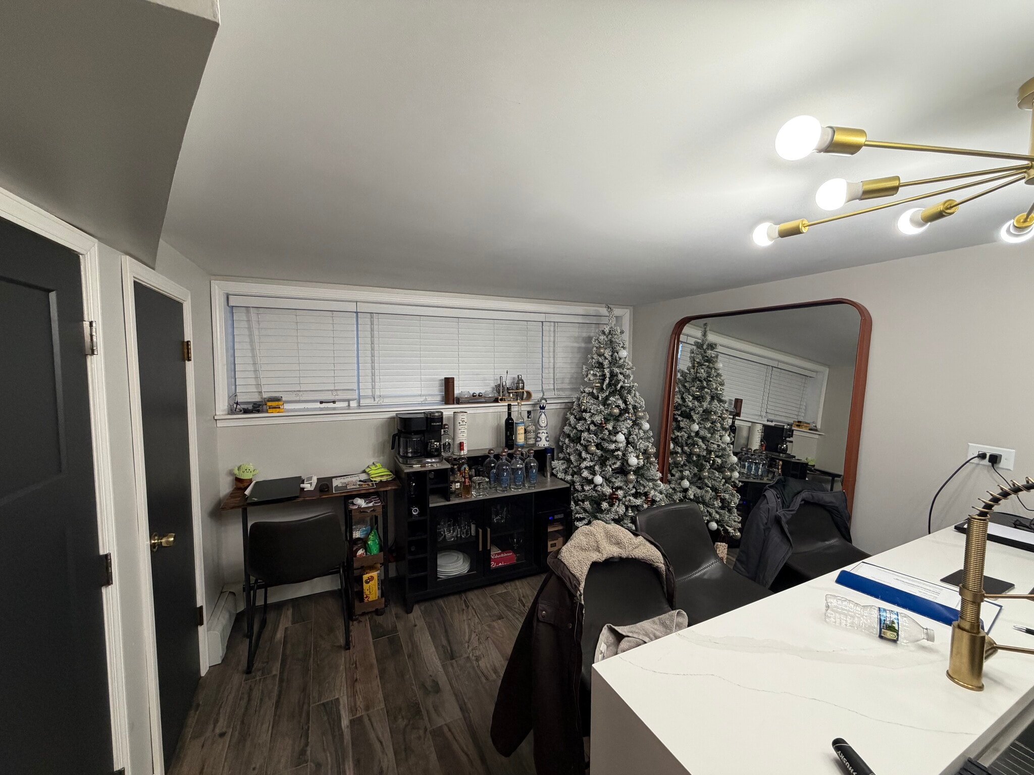 Building Photo - 6022 S Komensky Ave