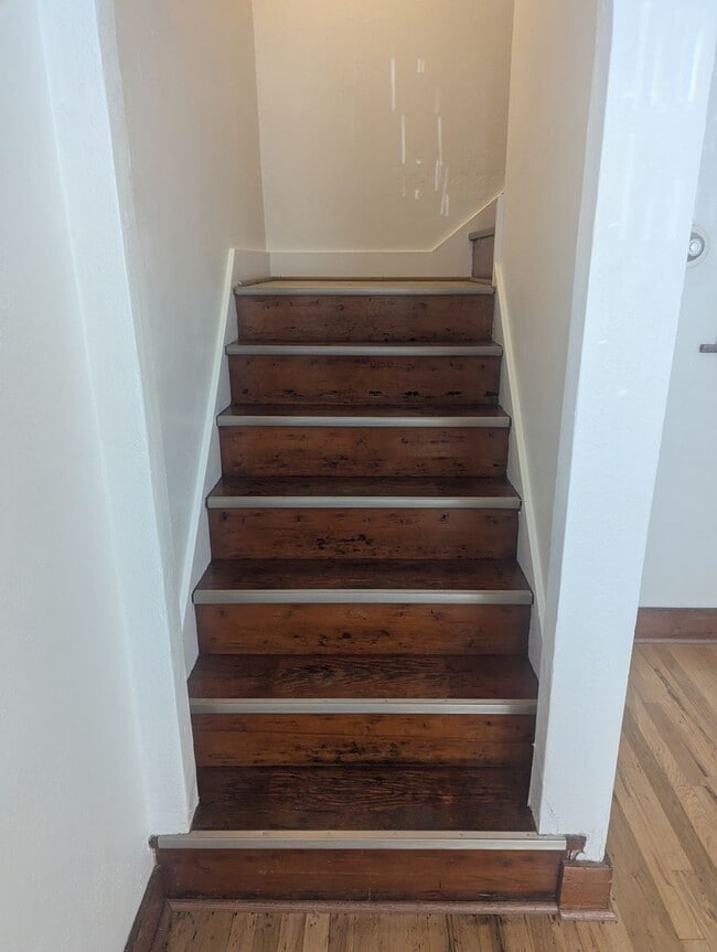 Building Photo - Block 4 Quincy Duplex